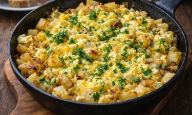 Дешевле бутербродов, вкуснее омлета: рецепт из 90-х, который не надоедает годами