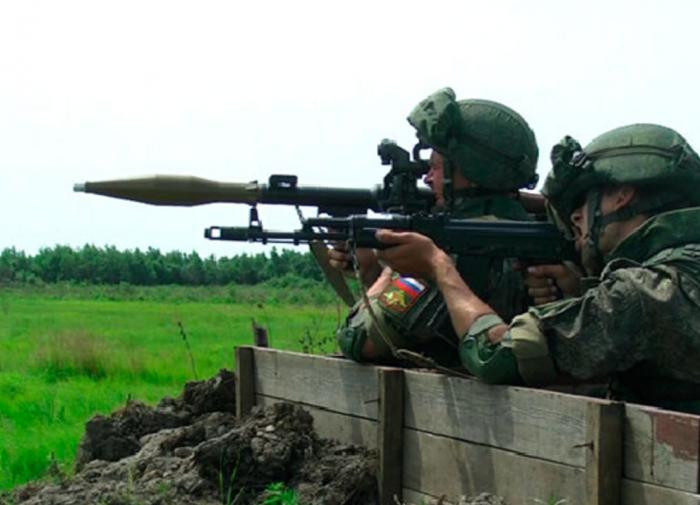 Появилось видео, как боевики ВСУ в панике бегут с позиций в Авдеевке