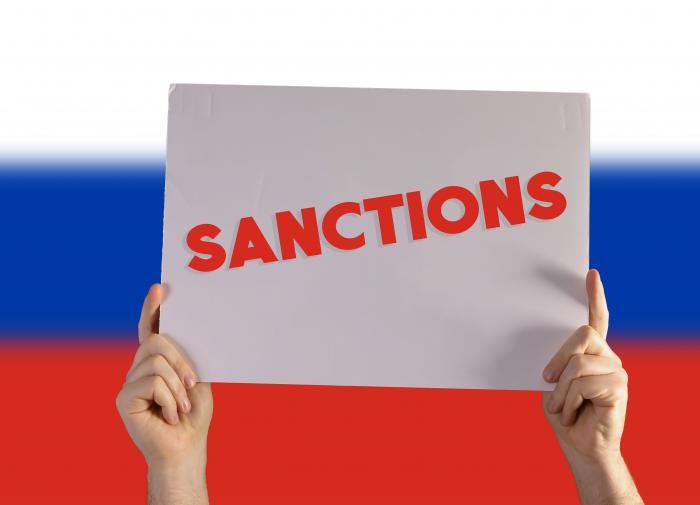 Экс-дипломат Фримэн: чистый результат санкций — ослабление и изоляция США, а не России