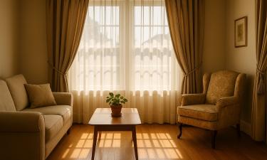 Тренды интерьера смещаются к тёплым цветам штор и карнизов — Bovary