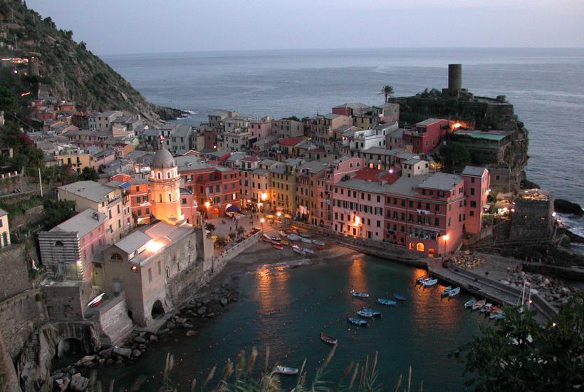 Вернацца в первых вечерних огнях