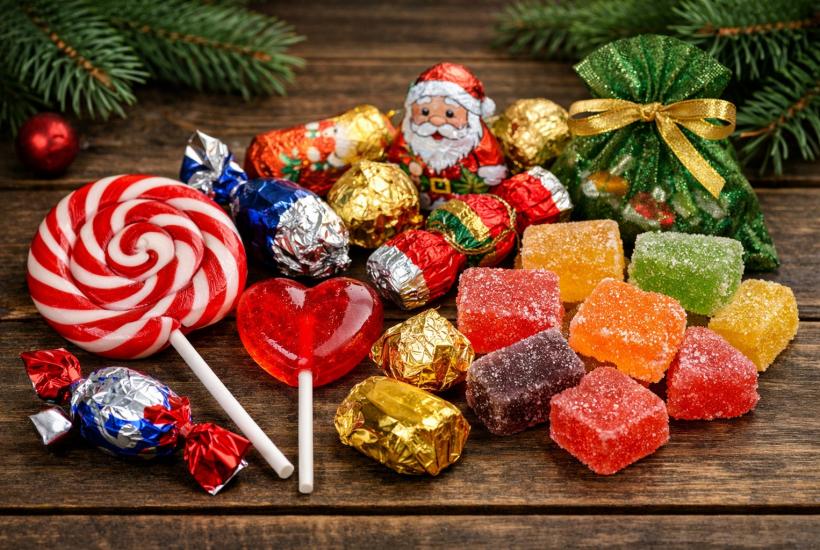 Леденцы признаны самыми вредными в новогоднем наборе — диетолог Кабанов