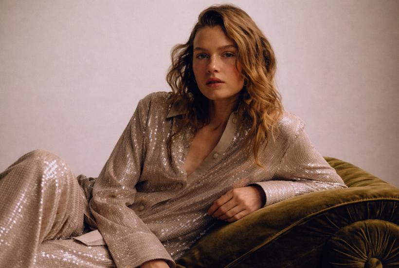 Широкие брюки с завышенной талией подходят для новогодних вечеринок — Marianne