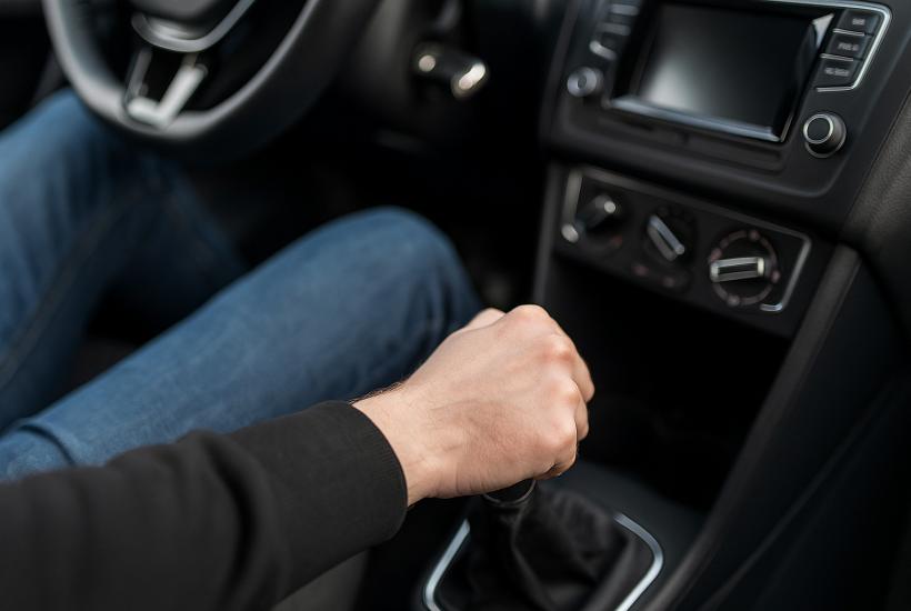 Переключение передач в механике