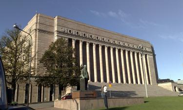 Финляндия выбирает броню вместо дипломов: вот почему стране приходится экономить на знаниях