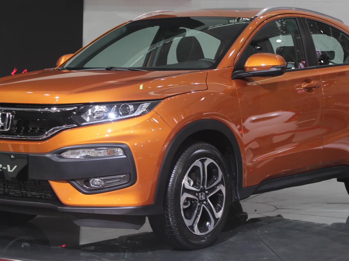 До декабря — кто успел, тот и на колёсах: автомобили растут в цене даже без участия продавцов