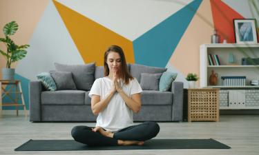 Йога и железо не враги: связка, которая превращает тренировки в гармонию