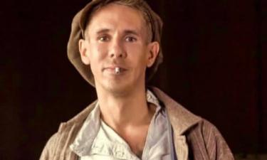 Юмор для подъездов: Алексей Панин* оскорбился из-за сравнения его с женой Макрона