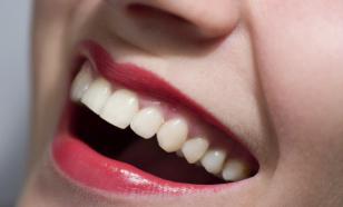 Стоматолог объяснил, почему возникает неприятный запах изо рта