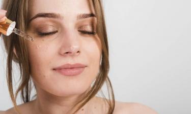 Ретинол для лица выбирают по концентрации и форме в 25, 35 и 45 лет