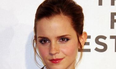 Эмма Уотсон рассказала о кольце: что на самом деле означает украшение на безымянном пальце