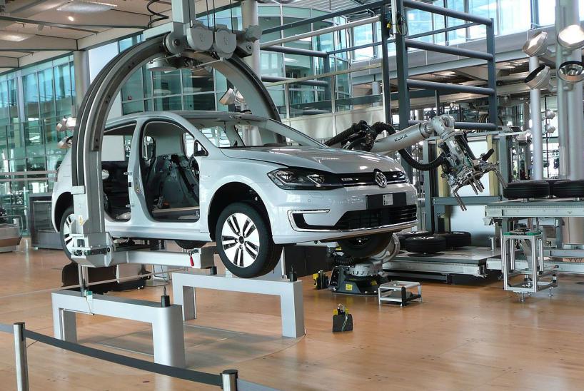 Немецкий автомобильный завод "Фольксваген"