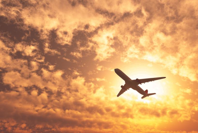 Самолёт в небе