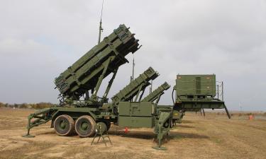 Отчаянный ход: что стоит за планом двух стран отправить Украине оружие