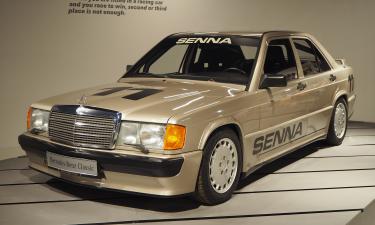 40-летний Mercedes продают за 30 миллионов: история, которую нельзя купить в автосалоне