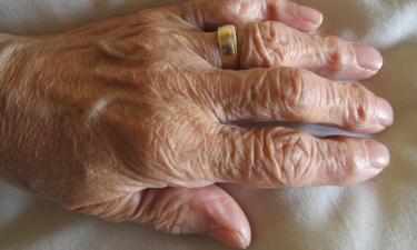 Пенсионерка в Новосибирске провела 6 суток без еды и воды