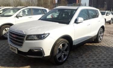 Эпоха иномарок закончилась: на дорогах России правят новые имена — и не те, что вы думаете