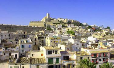 Стул как оружие: дикая ссора туристов в отеле на Ибице шокировала отдыхающих