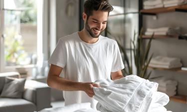 Смена постельного белья реже одного раза в неделю приводит к обострению аллергий