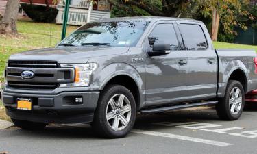 Экран гаснет — и вы вслепую несётесь по дороге: Ford отзывает 350 тысяч пикапов с опасной поломкой