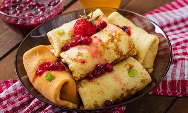 Простой рецепт и минимум усилий: как приготовить вкусные блинчики из цукини с творожной начинкой