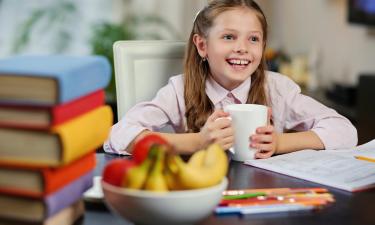 Фруктовая ловушка: как кислоты из полезных угощений незаметно разрушают эмаль детских зубов