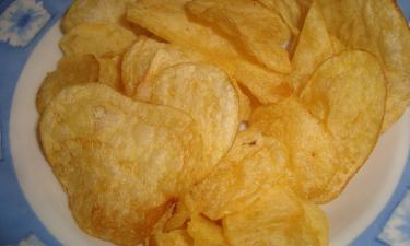 Прощайте, магазинные чипсы: готовим хрустящий картофель для вечера у телевизора дома – это намного проще, чем вы думаете