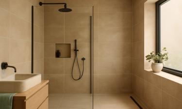 Тренд на открытые душевые кабины распространяется из элитных отелей