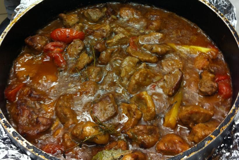 Тушеная баранина с весенними овощами