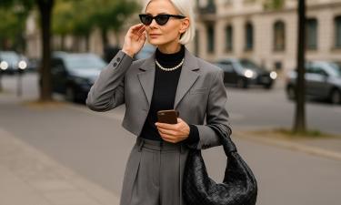 Яркие цвета делают образ женщин старше 50 современнее