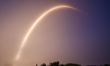Китай придумал, как ослепить спутники Starlink: в бой идут подлодки с лазерами