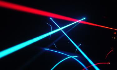 Лазерный скачок: США показали, как будут заряжать технику будущего