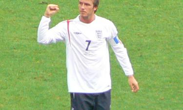 Письма с пулями: темная сторона славы Дэвида Бекхэма — вот кто угрожал звезде футбола