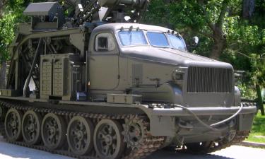 Железный землерой СССР: БТМ-3 превращает грунт в идеальную траншею всего за один час