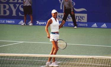 Анна Курникова замечена в Майами: фанаты разглядели признаки возможной беременности