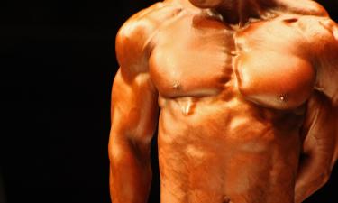 Секрет Шварцнегера скрывали годами: ваш пресс станет стальным всего за 30 дней