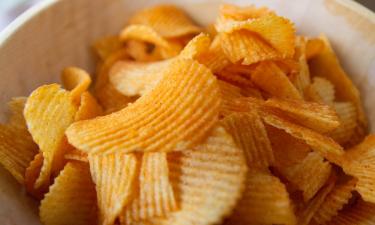 Ультраобработанные продукты увеличили риск полипов у женщин — исследователи