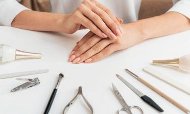 Уход за ногтями дома перед праздниками помогает обойтись без салона — VWoman