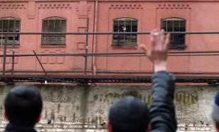 Приговорённый к двум годам колонии отец девочки, нарисовавшей рисунок против СВО, сбежал