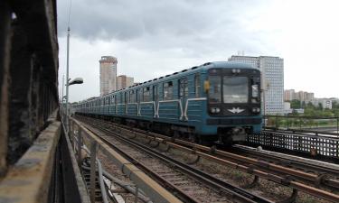 Безумный прыжок веры: парень прыгнул с крыши вагона метро в Москву-реку и выжил