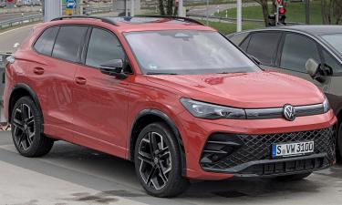 Немецкий гигант сбавил обороты: как дефицит чипов остановил легенды Golf и Tiguan