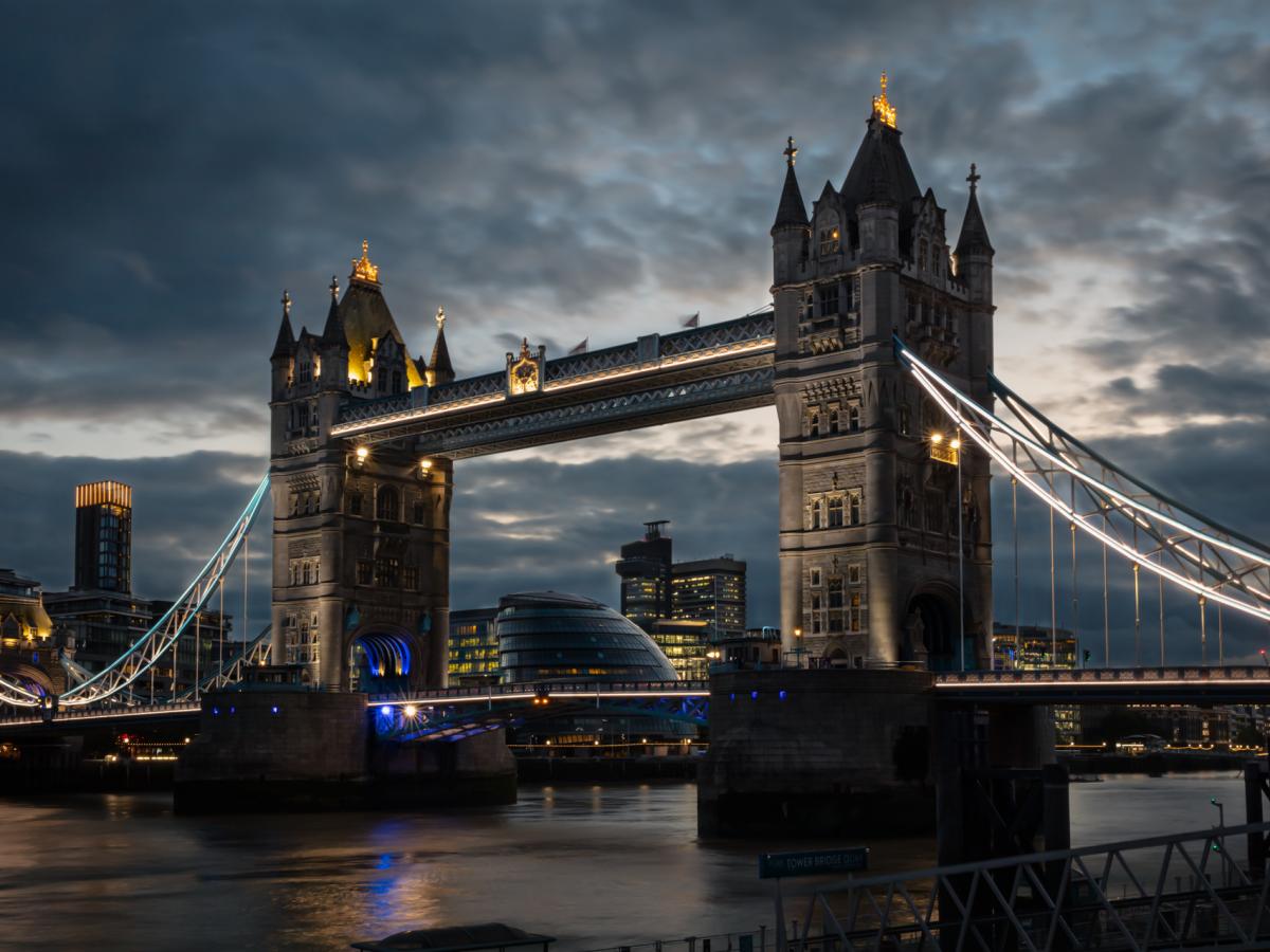 Британия разрешила себе захват танкеров с российской нефтью