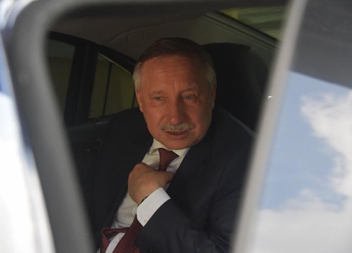 Беглов бросил заваленный снегом Петербург и "удрал" в Москву