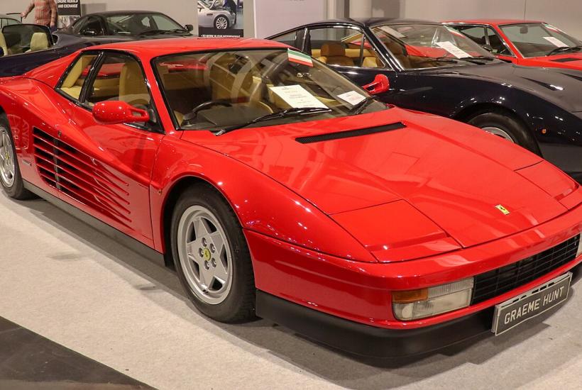 автомобиль Ferrari Testarossa