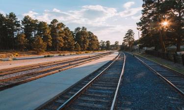 В обход Азербайджана: первый поезд из России прибыл в Иран по коридору Север — Юг