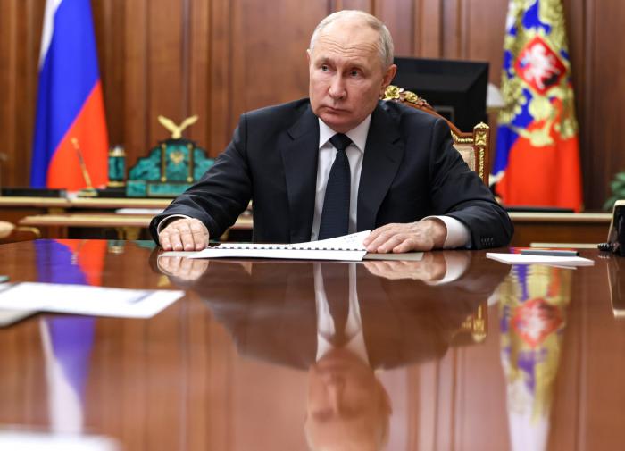 Путину показался интересным вывод американской нейросети, проанализировавшей высадку американцев на Луну