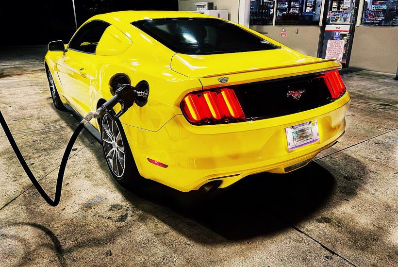 Заправка Ford Mustang