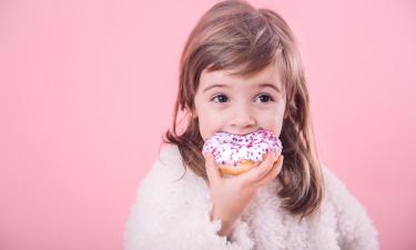 Исследования: состав завтрака влияет на уровень сахара и тягу к сладкому