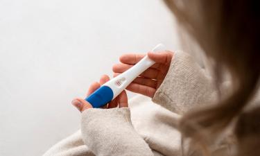 Вечерний тест на беременность может дать ложный результат — врач-гинеколог Лобачева