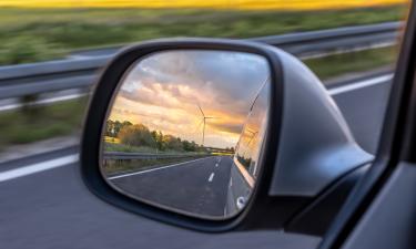 Угон машины, любовь и взросление: почему новый фильм Фаррелли оказался слабее Тупого и ещё тупее